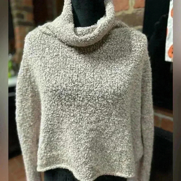 Altar’d State women’s turtleneck cropped oversized sweater Medium - Picture 1 of 7